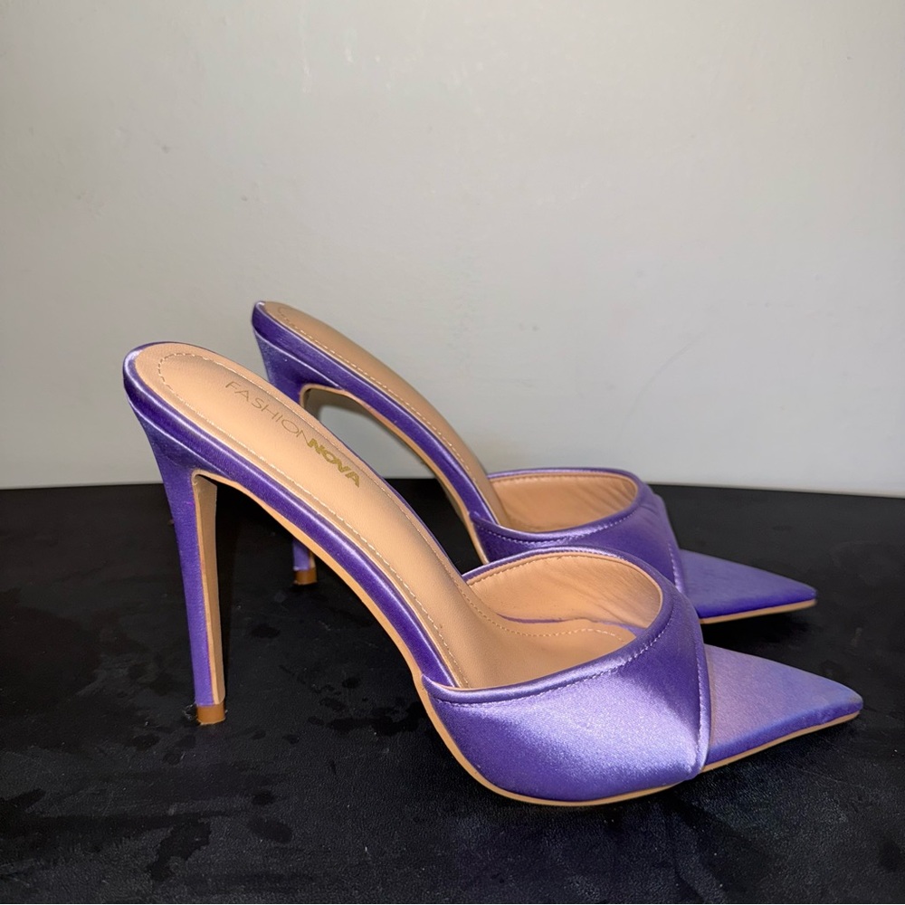 Fashion Nova Model Energy Pointed Mules - Purple Heels